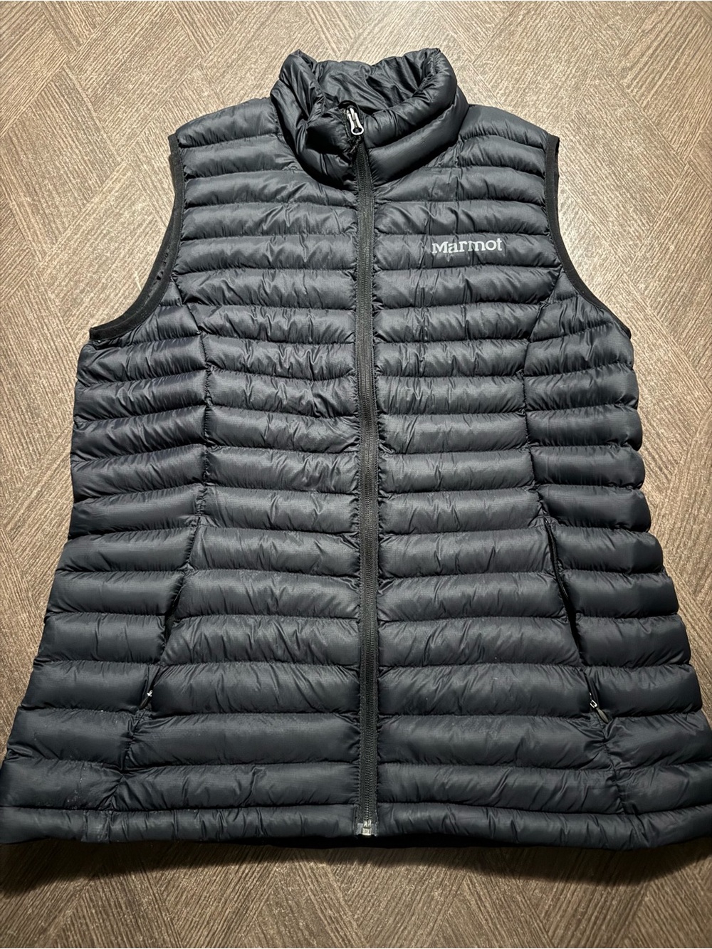 Marmot Woman’s Echo Featherless Black Puffer Vest 3M Thinsulate Size L EUC